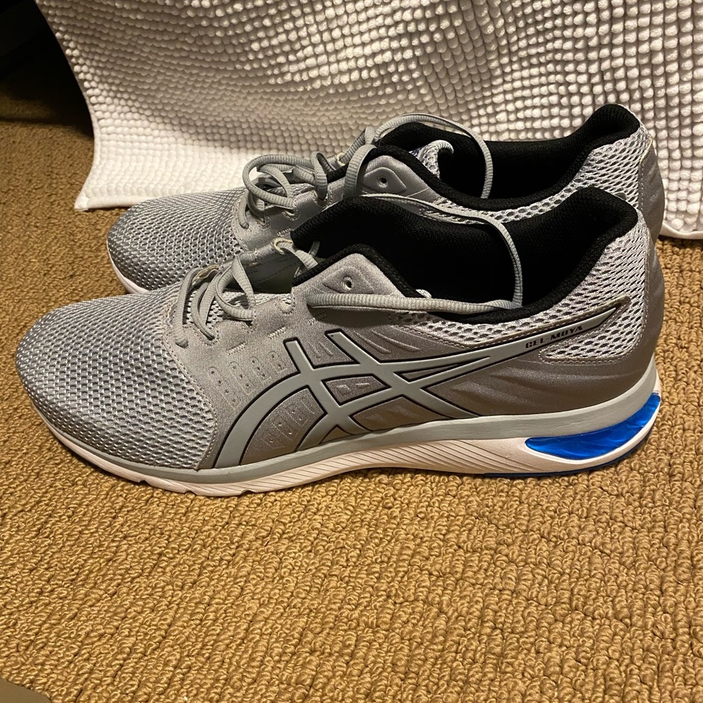 Men’s Shoes